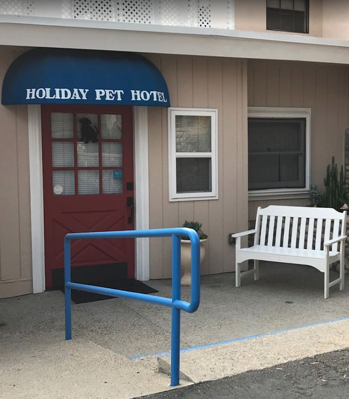 holiday pet hotel entrance